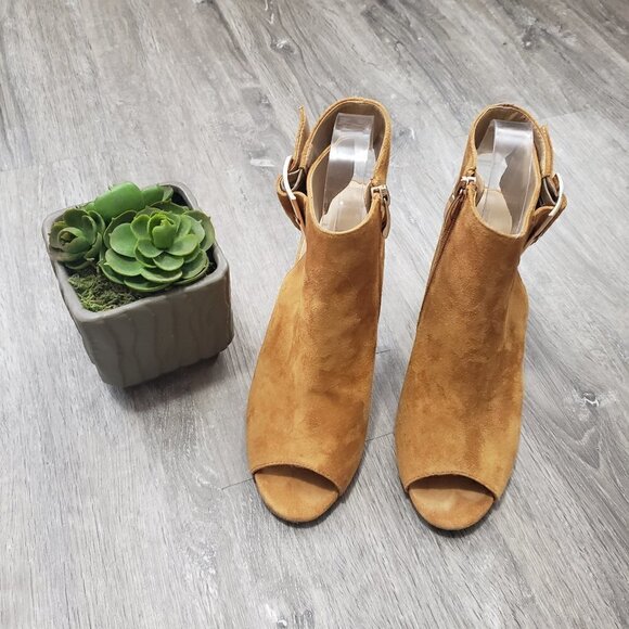 Vaneli Bisa Cuoio Gold Suede Open Toe Bootie 37.5 - Picture 2 of 8